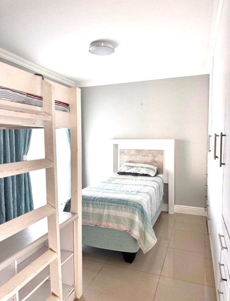 5 Bedroom Property for Sale in Gonubie Eastern Cape